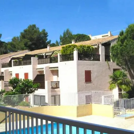 D'une Chambre A A 300 M De La Plage Avec Piscine Partagee Et Wifi Апартаменты *